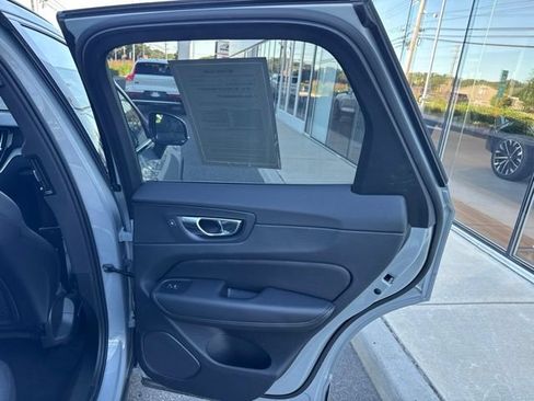 Certified 2025 Volvo XC60 B5 Plus AWD/4WD image 12