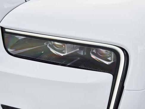 Used 2025 Rolls-Royce Cullinan AWD/4WD image 22