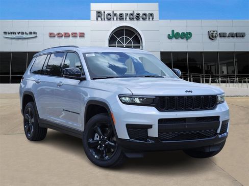 New 2025 Jeep Grand Cherokee L Altitude image 1