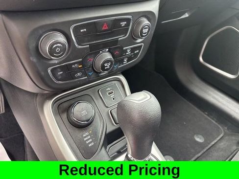 Used 2019 Jeep Compass Sport image 23