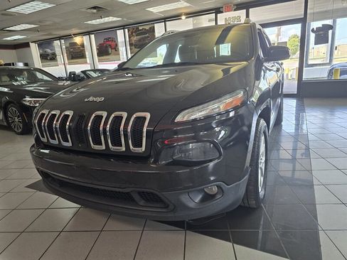Used 2014 Jeep Cherokee Latitude AWD/4WD image 1