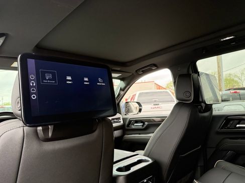 New 2026 GMC Yukon Elevation w/ Elevation Premium Package image 17