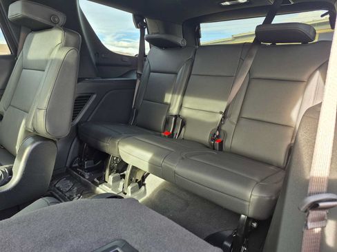 Used 2025 Chevrolet Tahoe Z71 w/ Z71 Off-Road Package AWD/4WD image 36