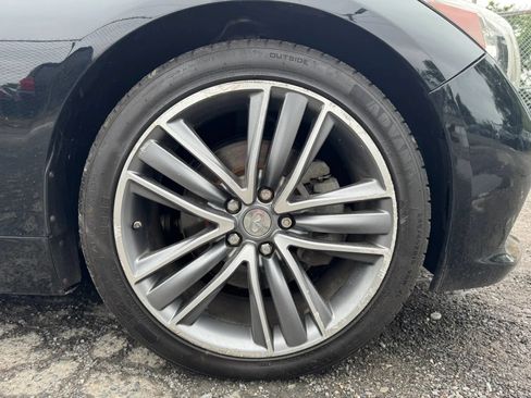 Used 2016 INFINITI Q50 3.0t Premium w/ Driver Assistance Package RWD image 30