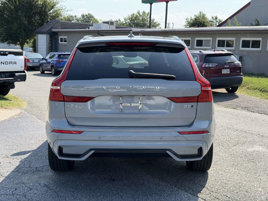 Used 2024 Volvo XC60 B5 Plus w/ Protection Package Premier AWD/4WD image 21