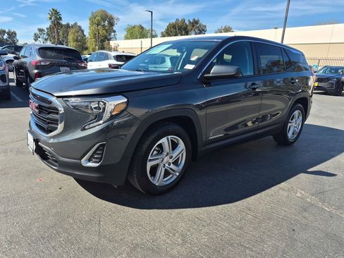 Used 2018 GMC Terrain SLE image 3