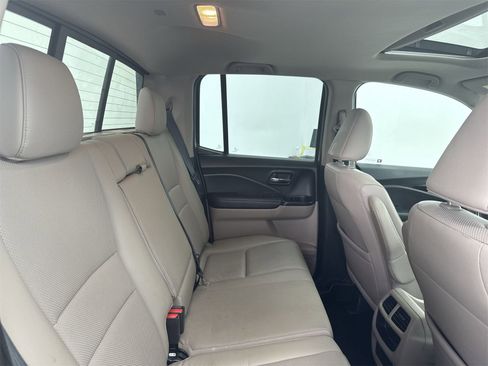 Used 2018 Honda Ridgeline RTL-E image 36