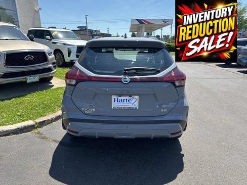 Used 2021 Nissan Kicks SR w/ SR Premium Package FWD image 5
