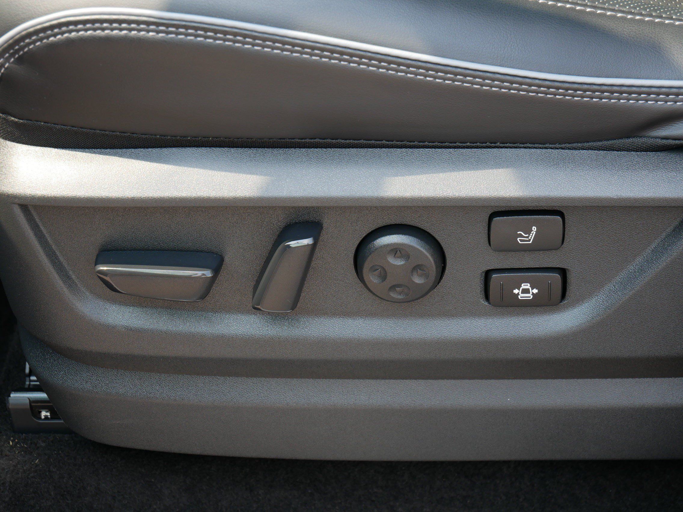 Used 2025 INFINITI QX80 Sensory AWD/4WD image 19