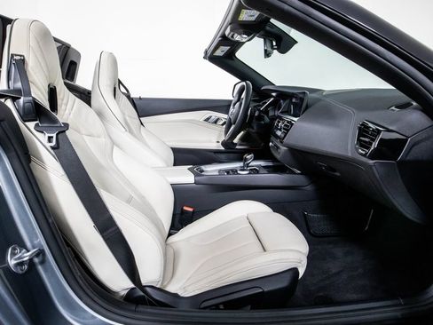Used 2023 BMW Z4 sDrive30i w/ Premium Package RWD image 11
