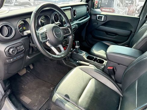 Used 2021 Jeep Wrangler Unlimited Rubicon 4xe w/ Cold Weather Group AWD/4WD image 25
