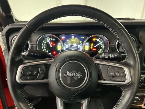 Used 2023 Jeep Wrangler Sahara w/ Cold Weather Group image 11