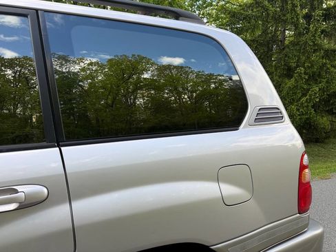 Used 2001 Toyota Land Cruiser AWD/4WD image 11