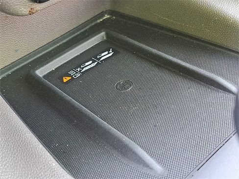 Used 2018 Chevrolet Traverse Premier image 18