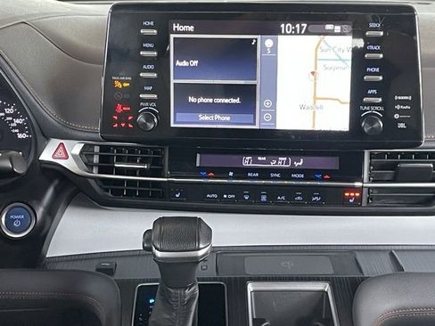 Used 2021 Toyota Sienna XSE image 16