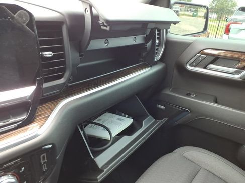 Used 2024 GMC Sierra 1500 Elevation w/ Preferred Package AWD/4WD image 31