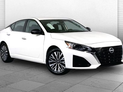 Used 2025 Nissan Altima 2.5 SV