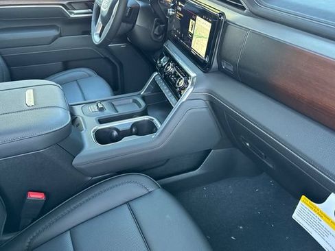 Used 2026 GMC Sierra 2500 Denali w/ Denali Reserve Package AWD/4WD image 17