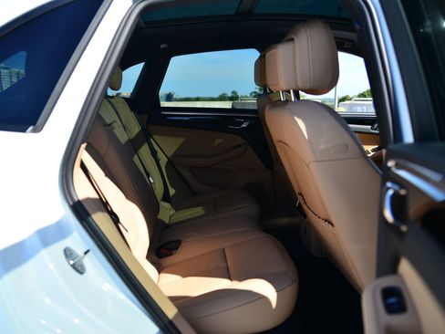 Certified 2026 Porsche Macan AWD/4WD image 26