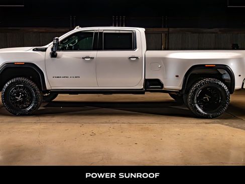 Used 2024 GMC Sierra 3500 Denali Ultimate AWD/4WD image 6