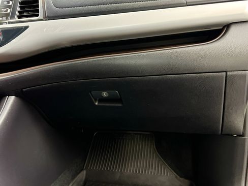 Used 2019 Toyota Highlander XLE FWD image 34
