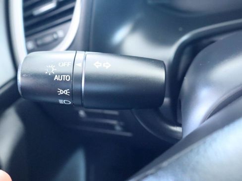 Used 2018 MAZDA MAZDA3 Touring FWD image 26