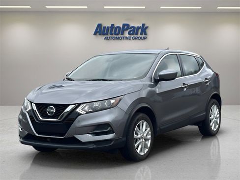 Used 2021 Nissan Rogue Sport S image 3