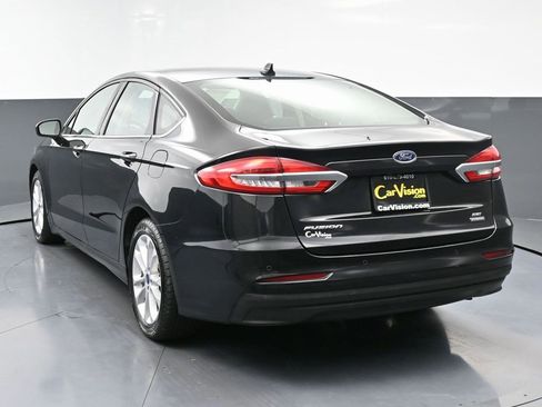 Used 2020 Ford Fusion SE image 7