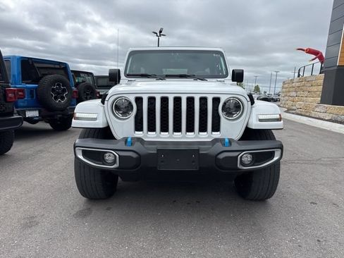Used 2023 Jeep Wrangler Unlimited Sahara w/ Cold Weather Group AWD/4WD image 8