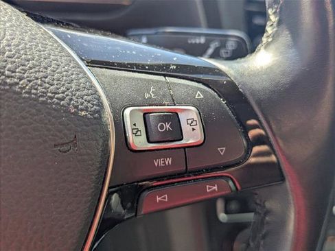 Used 2019 Volkswagen Tiguan SE w/ Panoramic Sunroof Package image 11