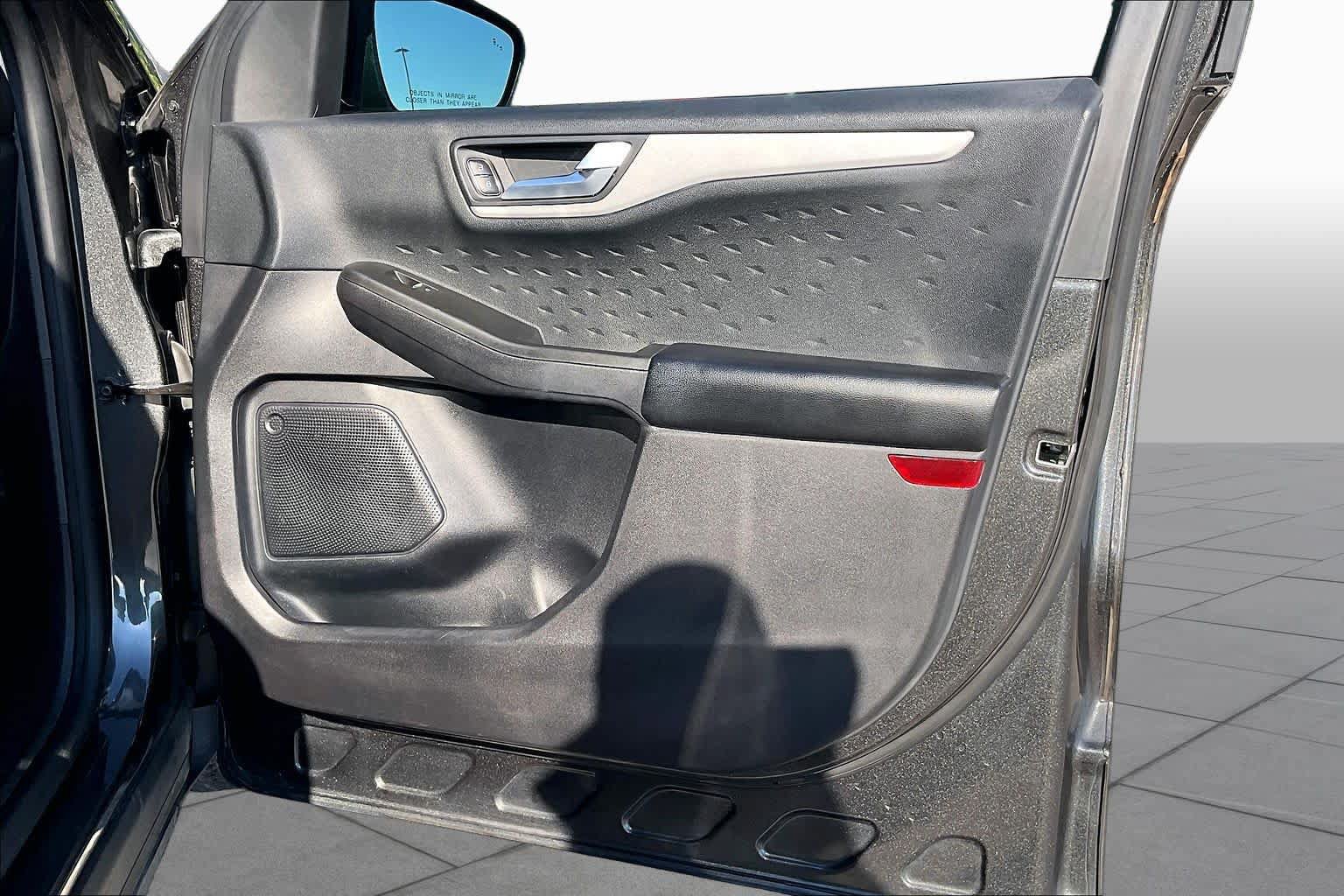 Used 2020 Ford Escape SEL FWD image 22