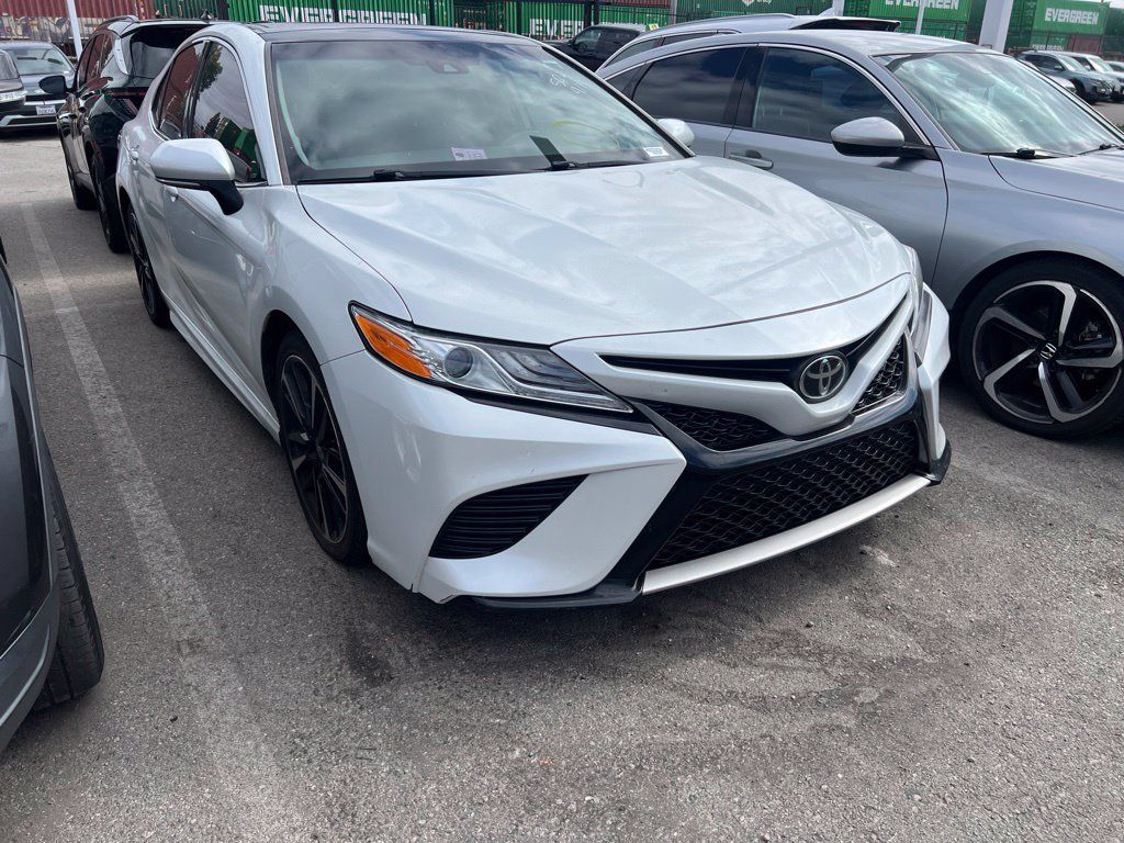 Used 2020 Toyota Camry XSE FWD image 1