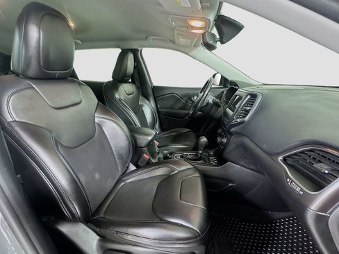 Used 2020 Jeep Cherokee Latitude Plus w/ Comfort/Convenience Group image 26