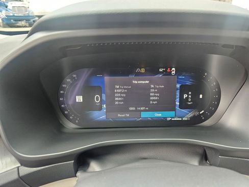 Certified 2023 Volvo XC40 B5 Plus w/ Climate Package image 20