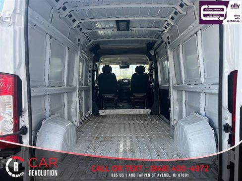 Used 2025 RAM ProMaster 2500 w/ Convenience Group FWD image 8