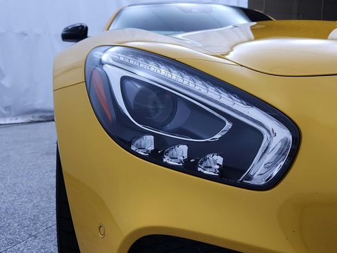 Used 2016 Mercedes-Benz AMG GT S w/ Exclusive Interior Package image 36