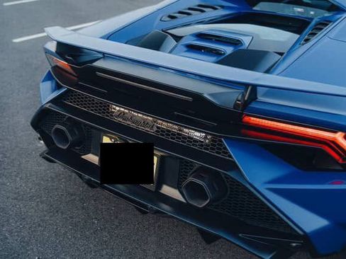 Used 2023 Lamborghini Huracan Tecnica RWD image 5
