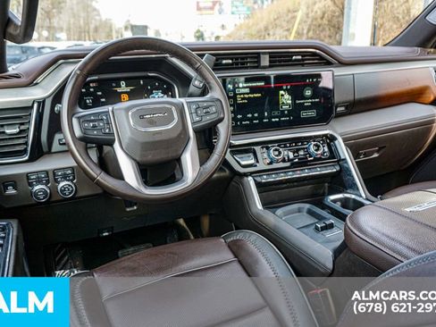 Used 2025 GMC Sierra 3500 Denali w/ Technology Package image 27