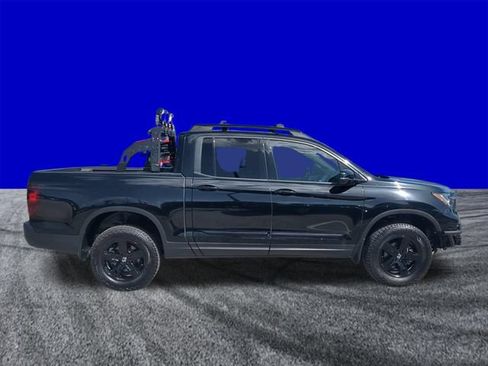 Used 2022 Honda Ridgeline Black Edition image 3
