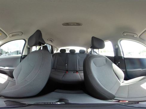Used 2025 Kia K4 FWD image 42