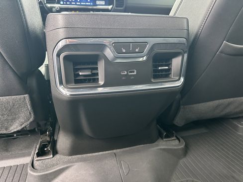 Used 2022 Chevrolet Silverado 1500 LTZ image 23