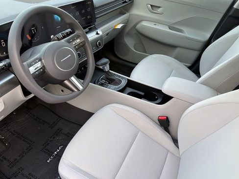 New 2026 Hyundai Kona SE image 8