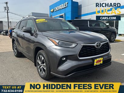 Used 2022 Toyota Highlander XLE