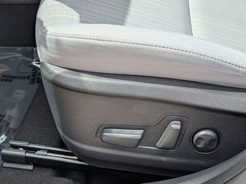 Used 2023 Hyundai Kona SEL FWD image 25