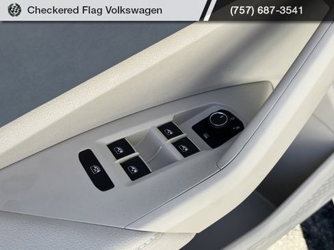 New 2026 Volkswagen Jetta SE image 28