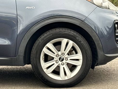 Used 2017 Kia Sportage LX image 9