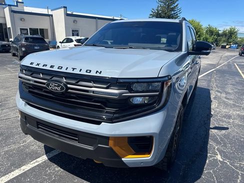 Used 2025 Ford Expedition Tremor AWD/4WD image 62