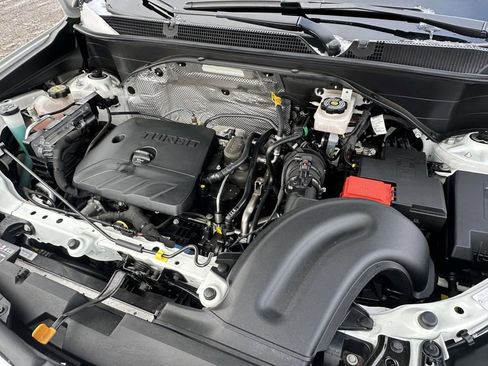 Used 2023 Buick Encore GX Preferred w/ Cold Weather Comfort Package image 8