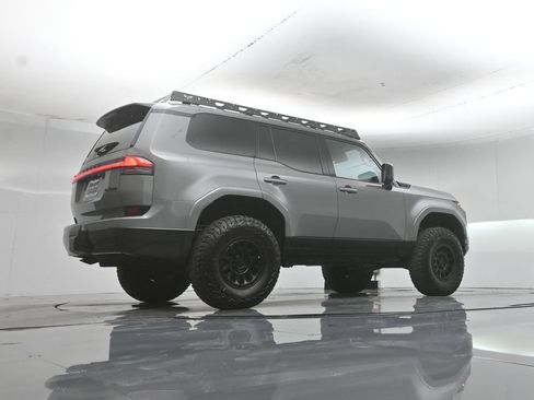 Used 2025 Lexus GX 550 AWD/4WD image 47