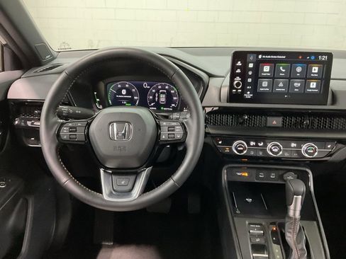 Used 2026 Honda CR-V Sport Touring image 9